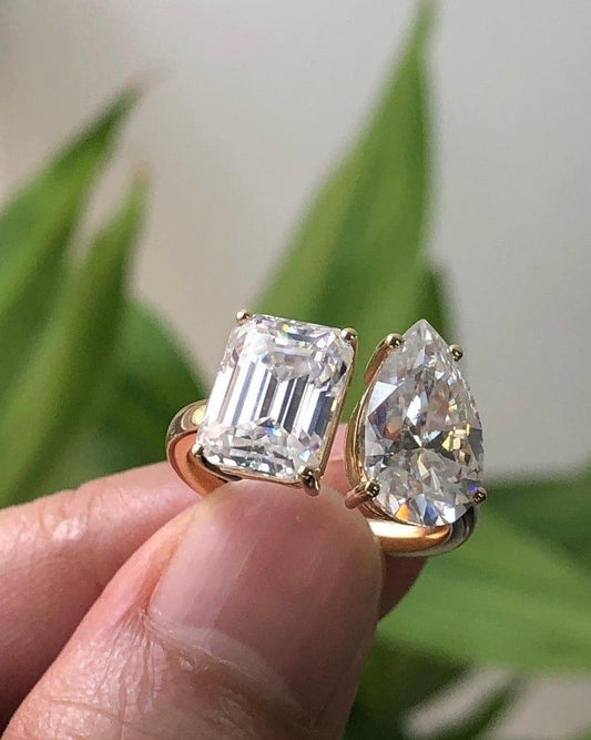 2.0TCW Emerald/Pear Diamond Cluster Toi Moi Moissanite Engagement Ring - JBR Jeweler