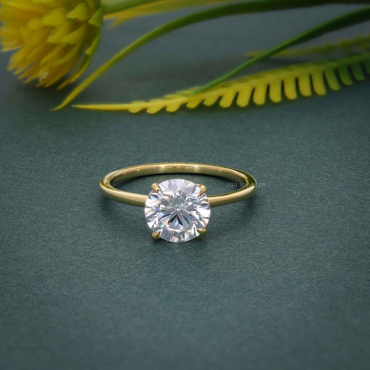 Petal Round Moissanite Diamond Engagement Ring