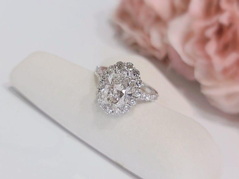1.00Ct Oval Cut Lab Grown-CVD Diamond Vintage Halo Engagement Ring - JBR Jeweler