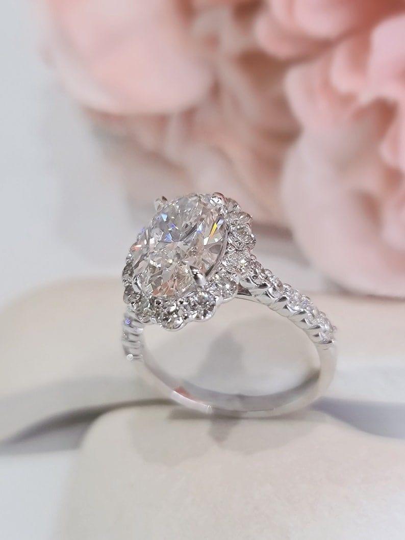 1.00Ct Oval Cut Lab Grown-CVD Diamond Vintage Halo Engagement Ring - JBR Jeweler