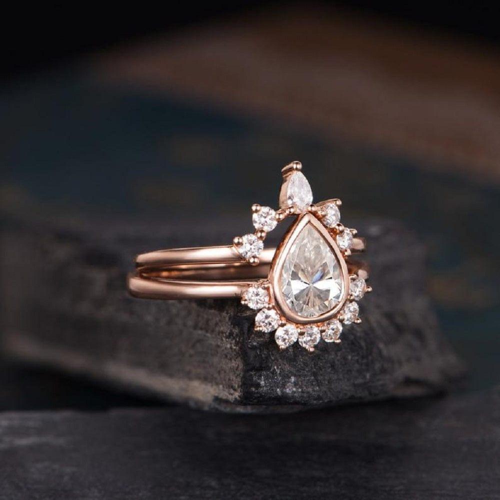 1.00CT Pear Cut Rose Gold Curved Shaped Crown Moissanite Engagement Ring Matching BandSet - JBR Jeweler