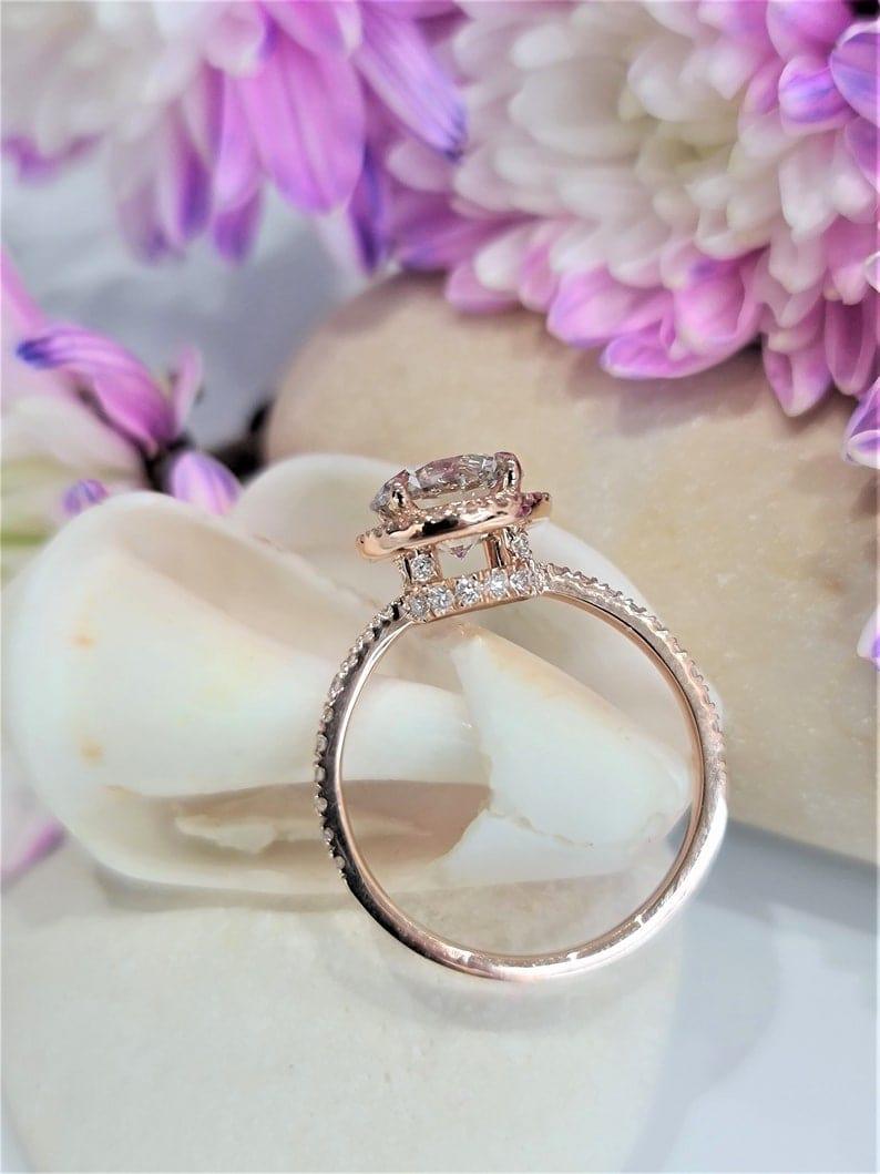 1.00Ct Round Shaped Lab Grown Diamond Halo Style Engagement Ring - JBR Jeweler