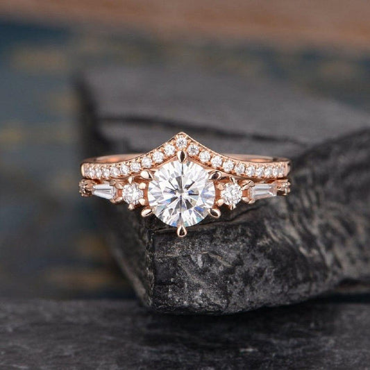 1.0CT Antique Rose Gold Baguette Cut Side Stone Moissanite Engagement Ring Curved Shaped Matching Band - JBR Jeweler