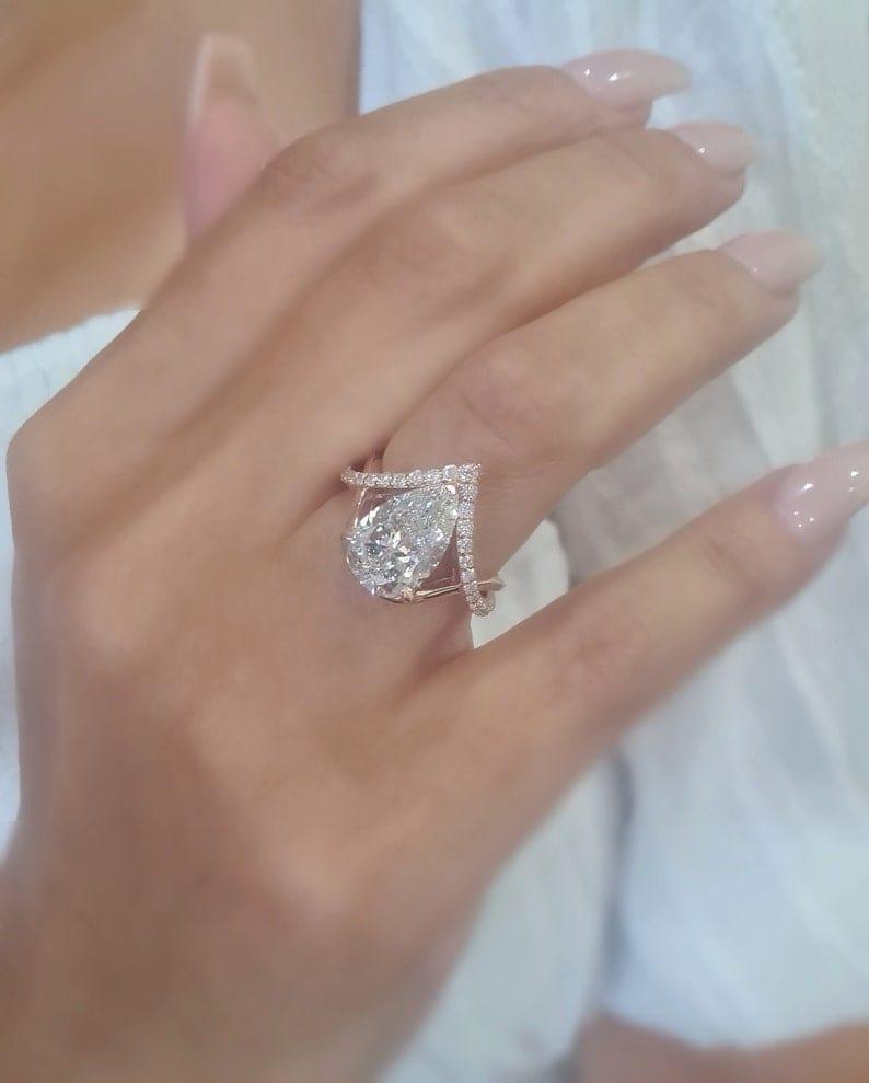 1.5CT Pear Cut Certified Lab-Grown Diamond Chevron Engagement Ring - JBR Jeweler