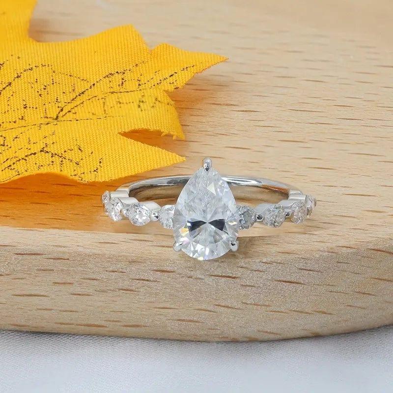 1.5Ct Pear Shaped Lab Grown-CVD Diamond Engagement Ring in Gold - JBR Jeweler