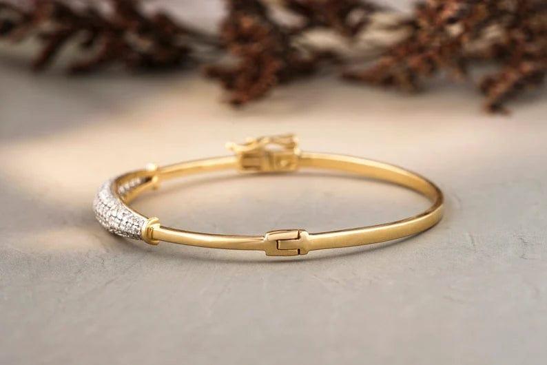 Amazon.com: Chicque Gold Sequins Hand Chain Boho Finger Ring Bracelet  Dainty Ring Chain Bracelet Wedding Party Hand Jewelry for Women and Girls:  Clothing, Shoes & Jewelry