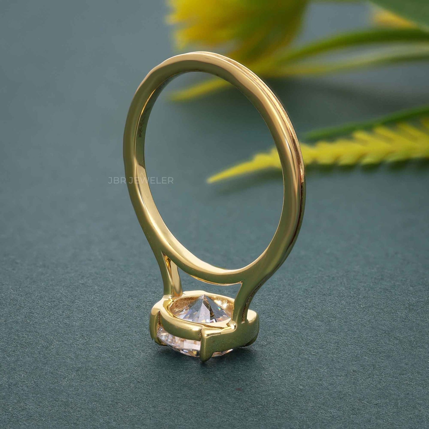 Silhouette Round Moissanite Diamond Engagement Ring