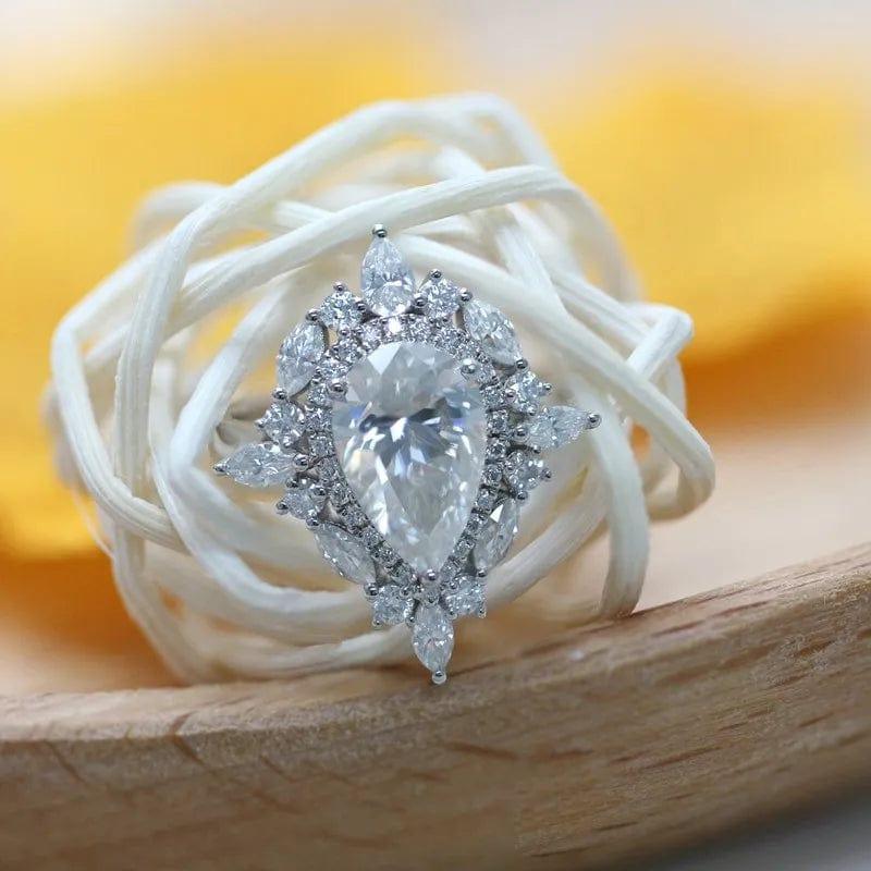 1Ct Pear Shaped Lab Grown-CVD Diamond Vintage Halo Engagement Ring - JBR Jeweler