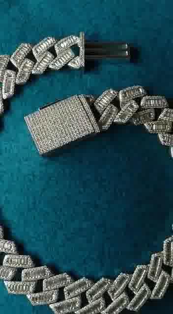 20MM Iced out VVS Moissanite Baguette Diamond Cuban link Bracelet - JBR Jeweler