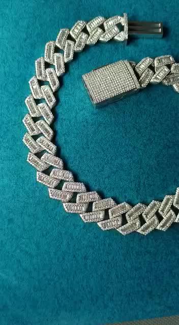 20MM Iced out VVS Moissanite Baguette Diamond Cuban link Bracelet - JBR Jeweler