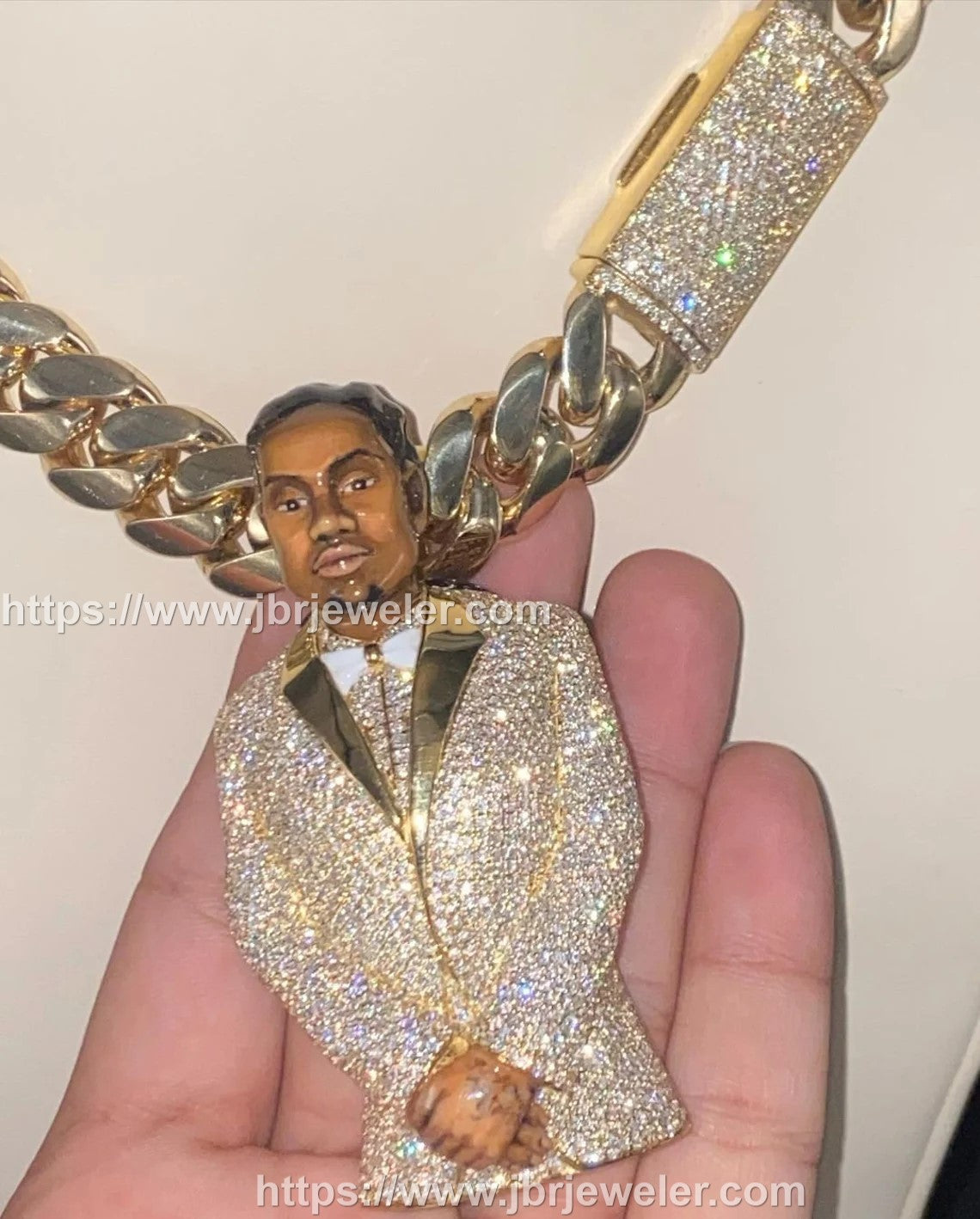 Round VVS Diamond Pink Sapphire Customized Iced Out Pendant