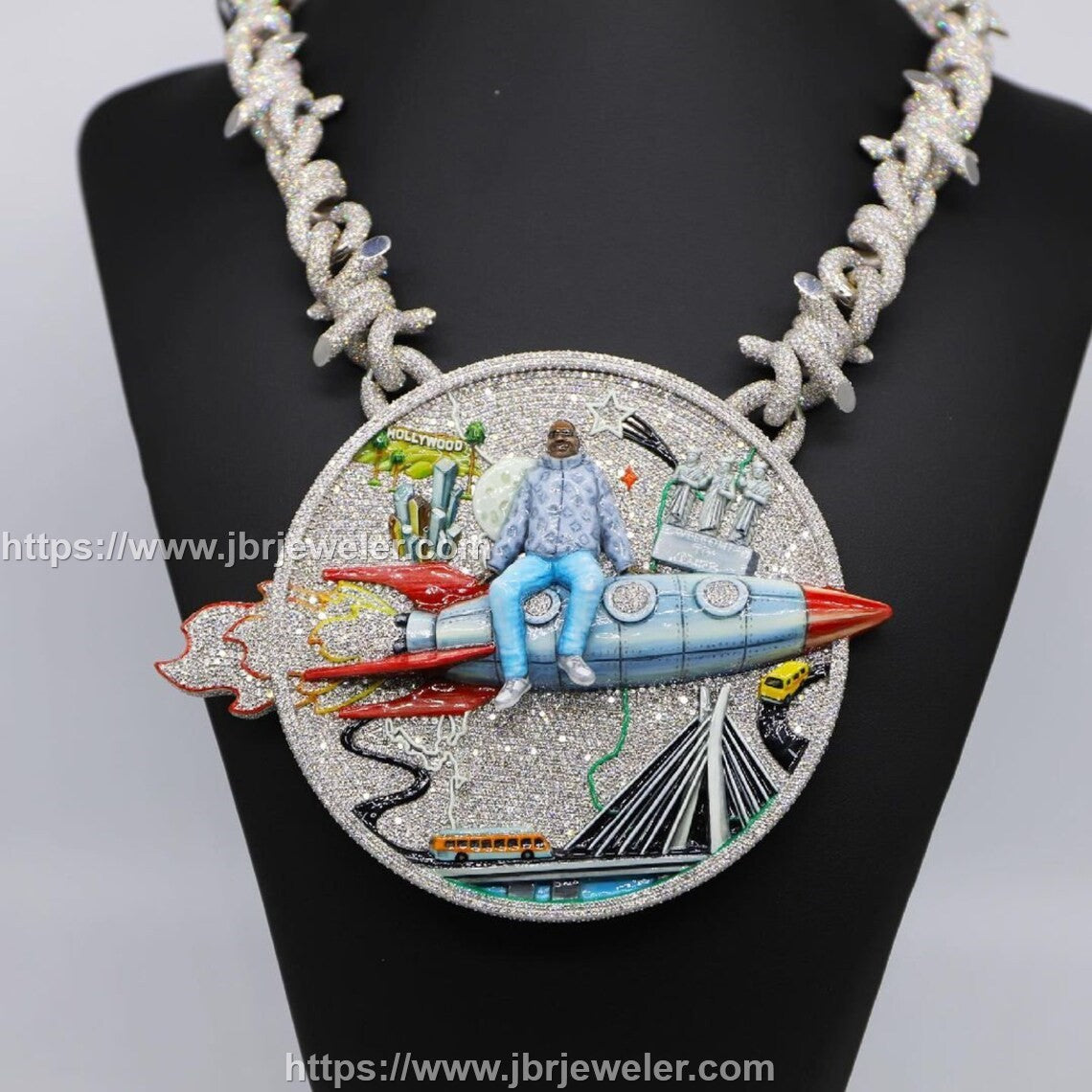 Hollywood Stars Engraved Pendants