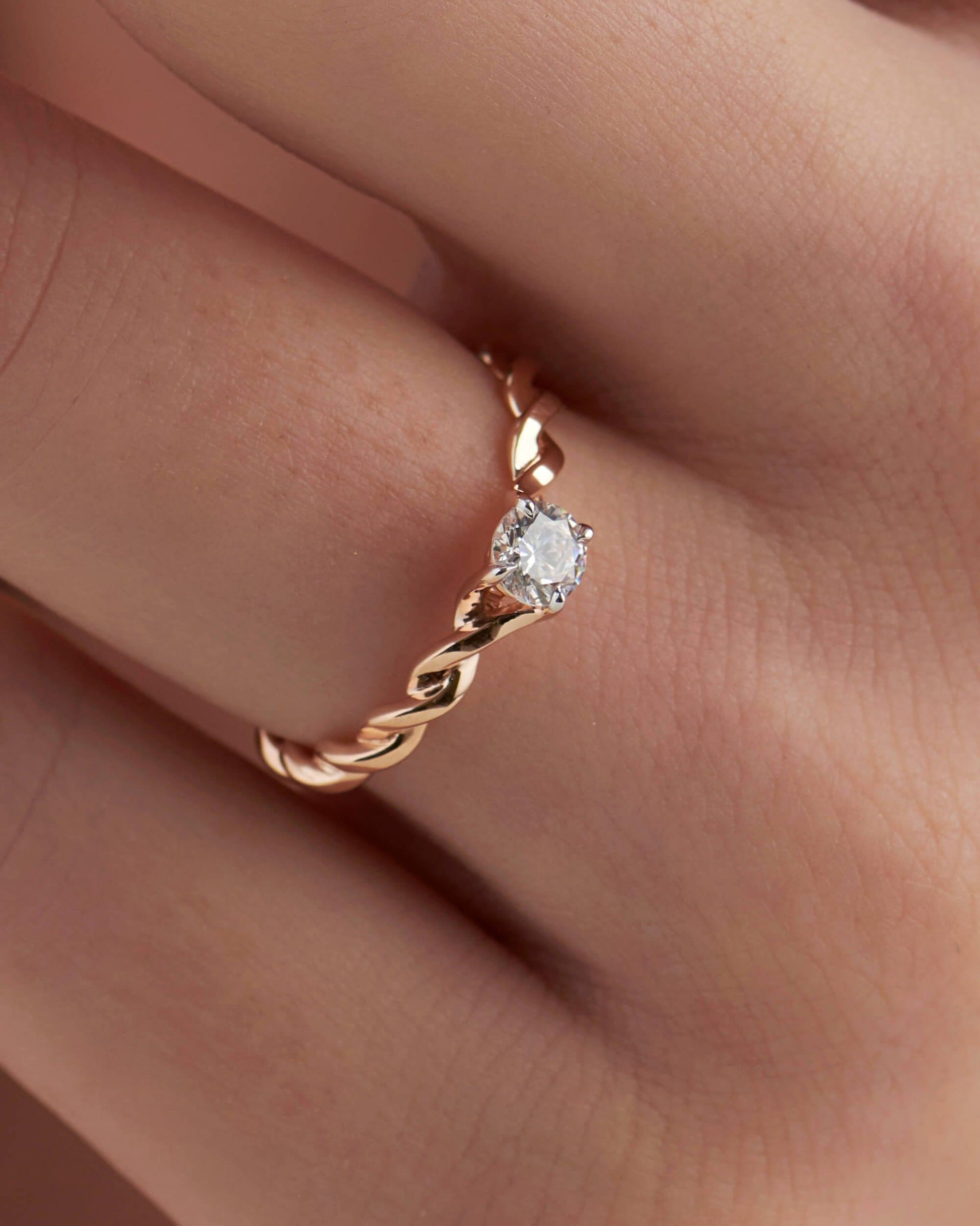JBR Jeweler Lab Grown Engagement Ring Round Cut Lab Grown Diamond Twist Shank Ring